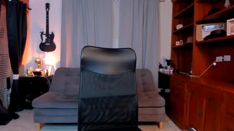 max D. online show from January 29, 2025, 2:09 am