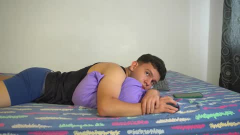 Max online show from December 17, 2025, 7:09 pm