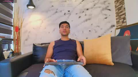 Max Hornye online show from April 13, 2026, 7:19 pm