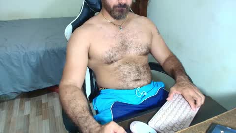 Snapshot of max_love25 chatting on February 13, 2026, 8:05 pm max_love25 online show from February 13, 2026, 8:05 pm