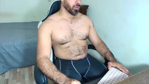 Snapshot of max_love25 chatting on February 21, 2026, 7:37 pm max_love25 online show from February 21, 2026, 7:37 pm