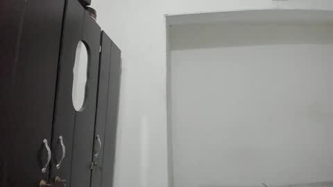Snapshot of max_miller66 chatting on April 17, 2026, 4:32 pm Max online show from April 17, 2026, 4:32 pm