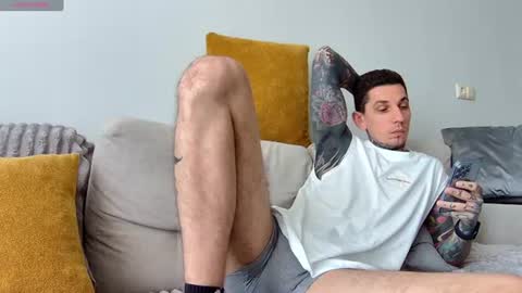 Snapshot of max_reaves chatting on July 20, 2026, 10:39 am online show from July 20, 2026, 10:39 am