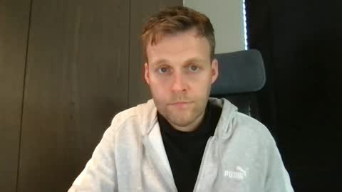 Max take off clothes online show from January 8, 2026, 12:18 pm