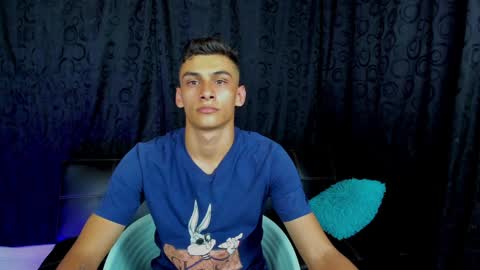 Snapshot of max_wild01 chatting on December 11, 2024, 4:39 am MAX online show from December 11, 2024, 4:39 am