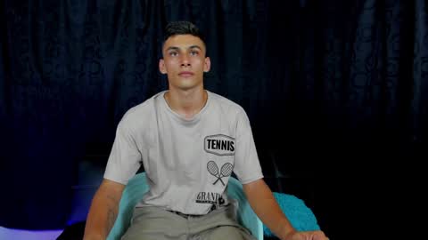 Snapshot of max_wild01 chatting on December 12, 2024, 7:52 am MAX online show from December 12, 2024, 7:52 am