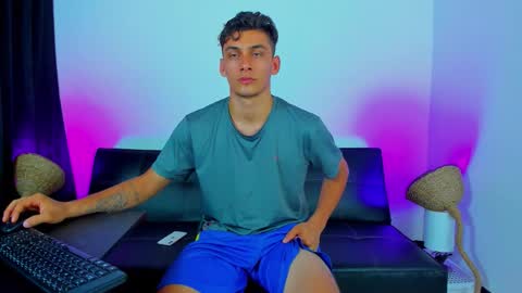 MAX     online show from November 4, 2025, 9:19 am