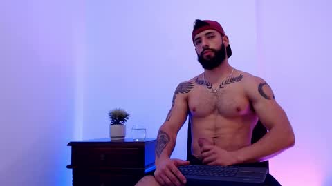 max_xl_ online show from February 17, 2025, 4:15 pm