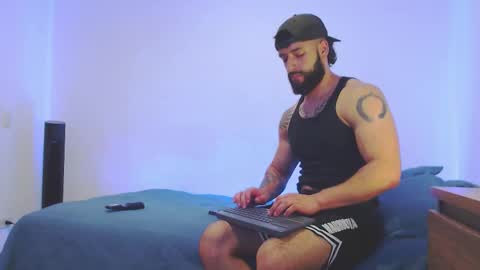 Snapshot of max_xl_ chatting on March 7, 2026, 3:31 pm max_xl_ online show from March 7, 2026, 3:31 pm