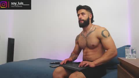 Snapshot of max_xl_ chatting on April 19, 2026, 11:18 pm max_xl_ online show from April 19, 2026, 11:18 pm
