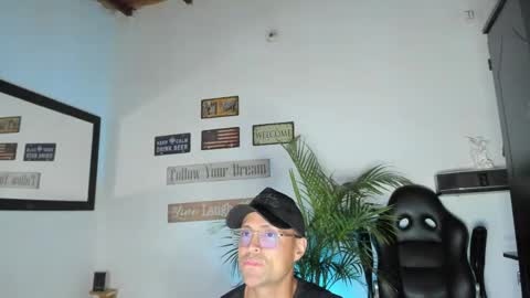 MAXI      online show from April 14, 2026, 11:22 pm