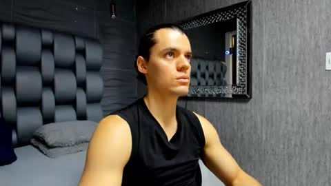 Snapshot of maxi_styles chatting on March 8, 2026, 12:53 pm Alex online show from March 8, 2026, 12:53 pm