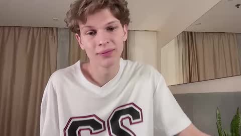 Snapshot of maxim_burn chatting on March 5, 2025, 5:08 pm maxim burn online show from March 5, 2025, 5:08 pm