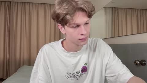 Snapshot of maxim_burn chatting on March 11, 2025, 1:56 pm maxim burn online show from March 11, 2025, 1:56 pm