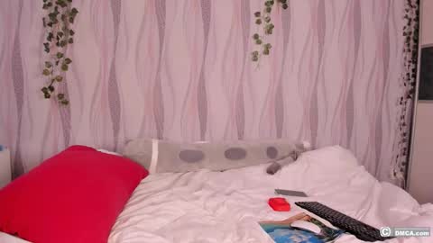 Snapshot of maxim_burn chatting on October 7, 2025, 1:30 pm maxim burn online show from October 7, 2025, 1:30 pm