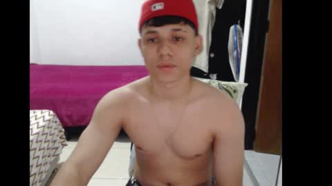 maximiliano_0423 online show from March 2, 2026, 2:03 am