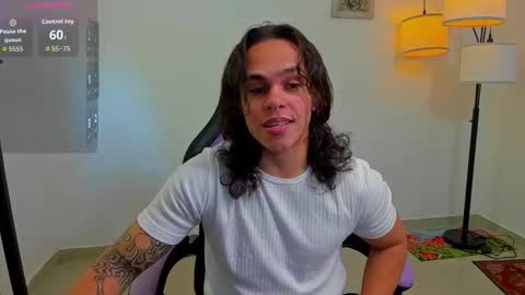 Snapshot of maximiliano_scoott_ chatting on November 2, 2025, 6:10 pm maximiliano_scoott_ online show from November 2, 2025, 6:10 pm