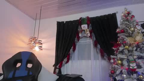 Maximo online show from December 21, 2024, 7:45 am