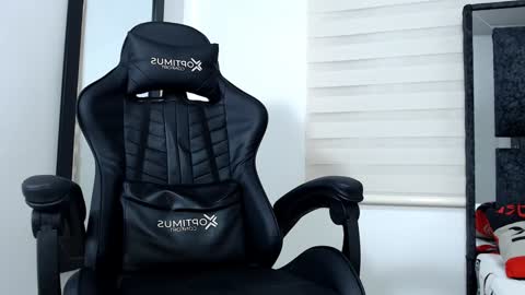 Maximo Sebastian online show from February 3, 2025, 6:34 am