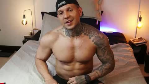 Snapshot of maximo_vega chatting on October 6, 2025, 10:29 pm Maximo online show from October 6, 2025, 10:29 pm