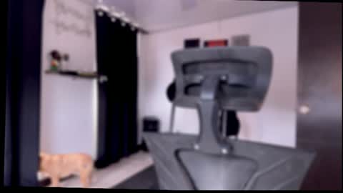 Snapshot of maximo_vega chatting on October 12, 2025, 7:13 pm Maximo online show from October 12, 2025, 7:13 pm