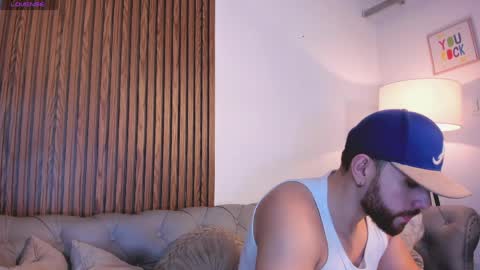 Maximo Wolf online show from April 14, 2026, 8:04 pm