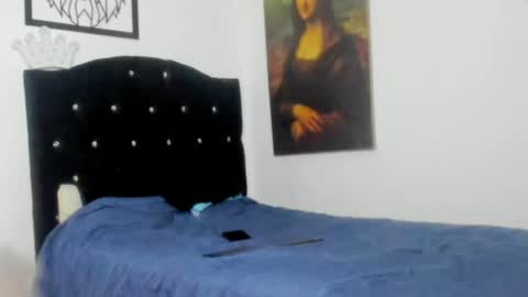 MaximoHernandez online show from April 21, 2026, 3:57 am