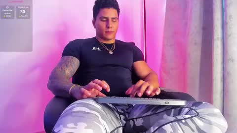 Snapshot of maximoscott_ chatting on February 26, 2025, 6:00 pm Maximoscott online show from February 26, 2025, 6:00 pm