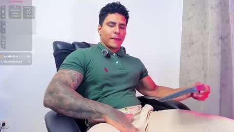 Snapshot of maximoscott_ chatting on March 1, 2025, 6:32 pm Maximoscott online show from March 1, 2025, 6:32 pm