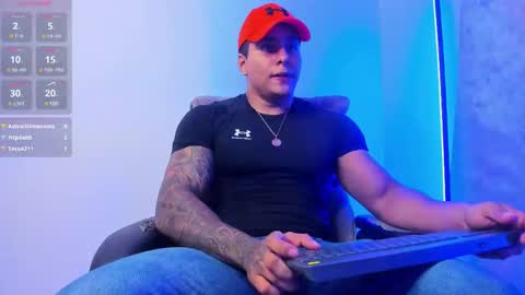 Snapshot of maximoscott_ chatting on March 7, 2025, 1:09 am Maximoscott online show from March 7, 2025, 1:09 am