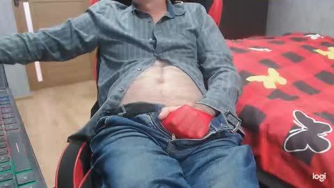 maximus3334 online show from October 20, 2025, 10:27 am