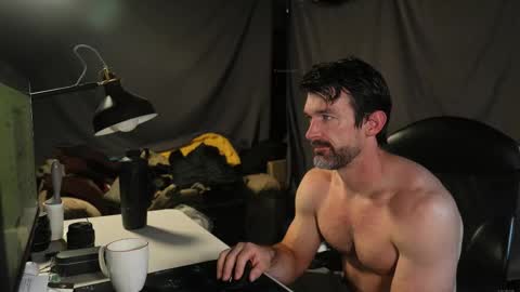 Maximus7871 online show from October 25, 2025, 5:08 pm