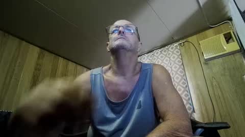 Snapshot of maximus_oreally chatting on February 4, 2025, 12:19 am Max online show from February 4, 2025, 12:19 am