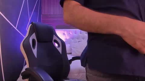 Snapshot of maximusclark1_ chatting on March 7, 2026, 1:52 pm Maximus online show from March 7, 2026, 1:52 pm