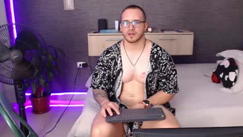 Snapshot of maximussantorini chatting on June 25, 2026, 8:13 pm maximus online show from June 25, 2026, 8:13 pm
