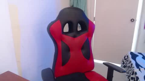 maxinesex_ online show from March 12, 2026, 5:08 pm