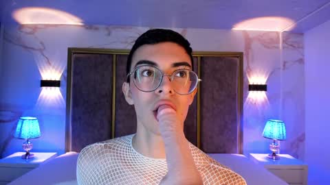 Maxi Rogers online show from December 12, 2024, 8:25 am