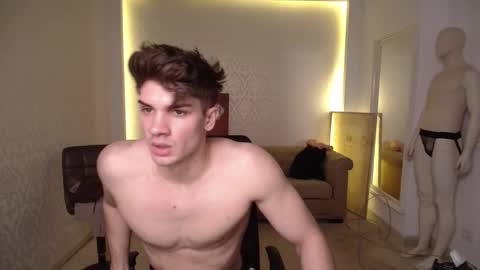 MaxKaiden online show from February 19, 2025, 8:33 am