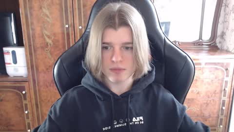 Max online show from February 22, 2025, 10:51 am