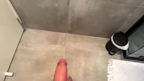 maxpowers1880 online show from November 8, 2025, 9:09 am