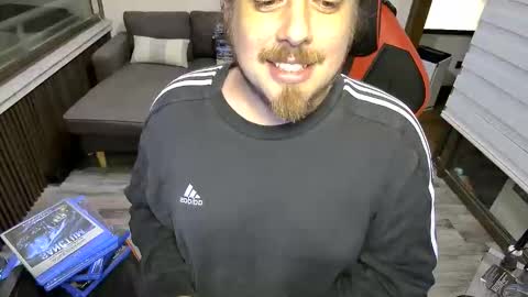 Snapshot of maxredz chatting on March 5, 2025, 4:02 am Max online show from March 5, 2025, 4:02 am