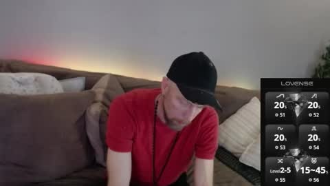 MaxRouger online show from December 5, 2025, 8:16 pm