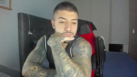 maxvibe_ online show from October 21, 2025, 2:45 am