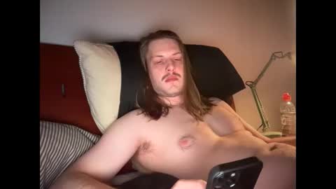 Snapshot of maxwatts95 chatting on February 2, 2025, 7:57 pm Max Watts online show from February 2, 2025, 7:57 pm