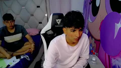 MAX  DAN online show from February 9, 2026, 3:32 am