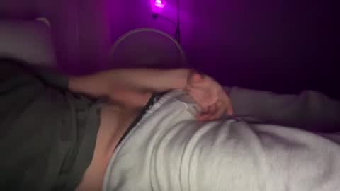 Snapshot of maxx276828 chatting on October 13, 2025, 5:07 am maxx276828 online show from October 13, 2025, 5:07 am