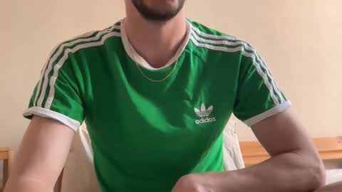 MaxXxurbate online show from March 25, 2026, 9:37 am