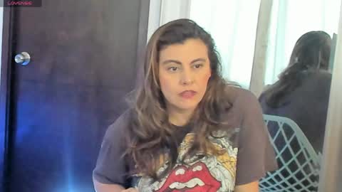 Victoria online show from April 12, 2026, 3:39 pm