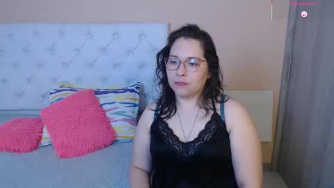 May online show from January 5, 2026, 8:34 pm