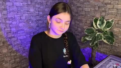 may online show from February 21, 2026, 7:15 pm